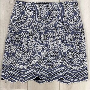 Loft Blue & White Embroidered/Lace Cutout Skirt (Size 2 (S))